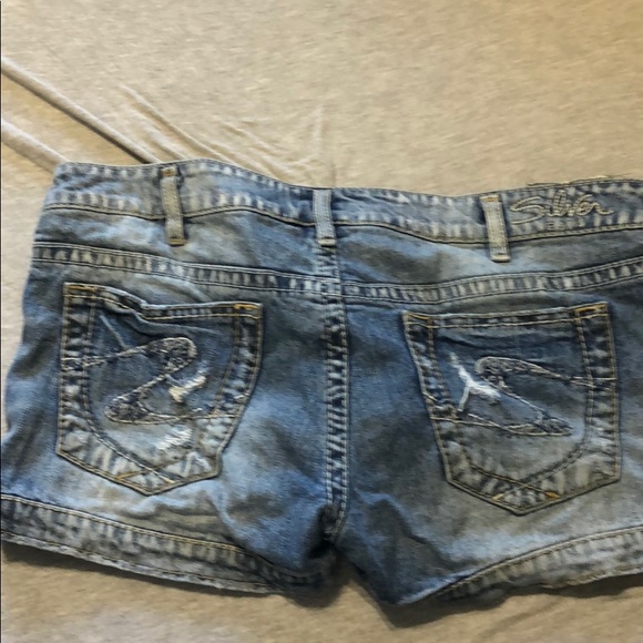 Silver shorts - Picture 4 of 4